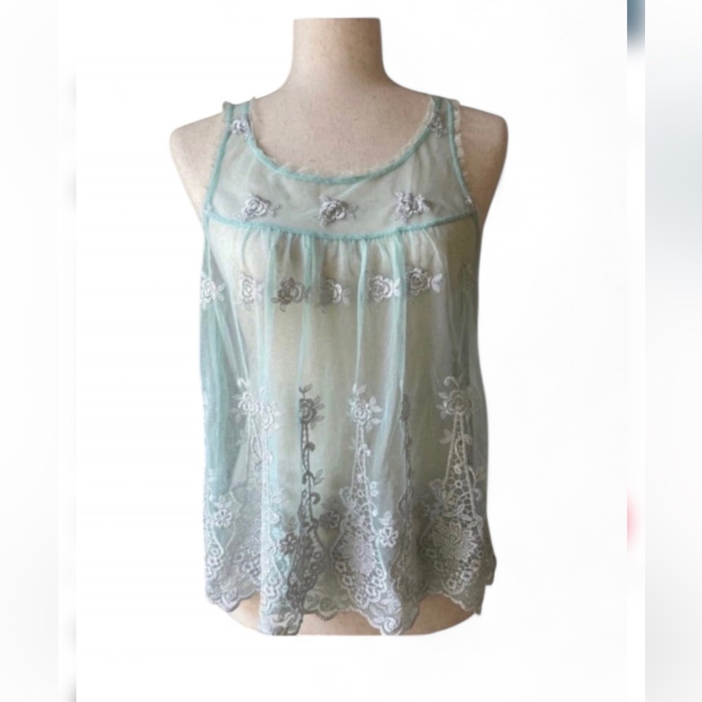 Abercrombie & Fitch Y2K sheer lace tank top.